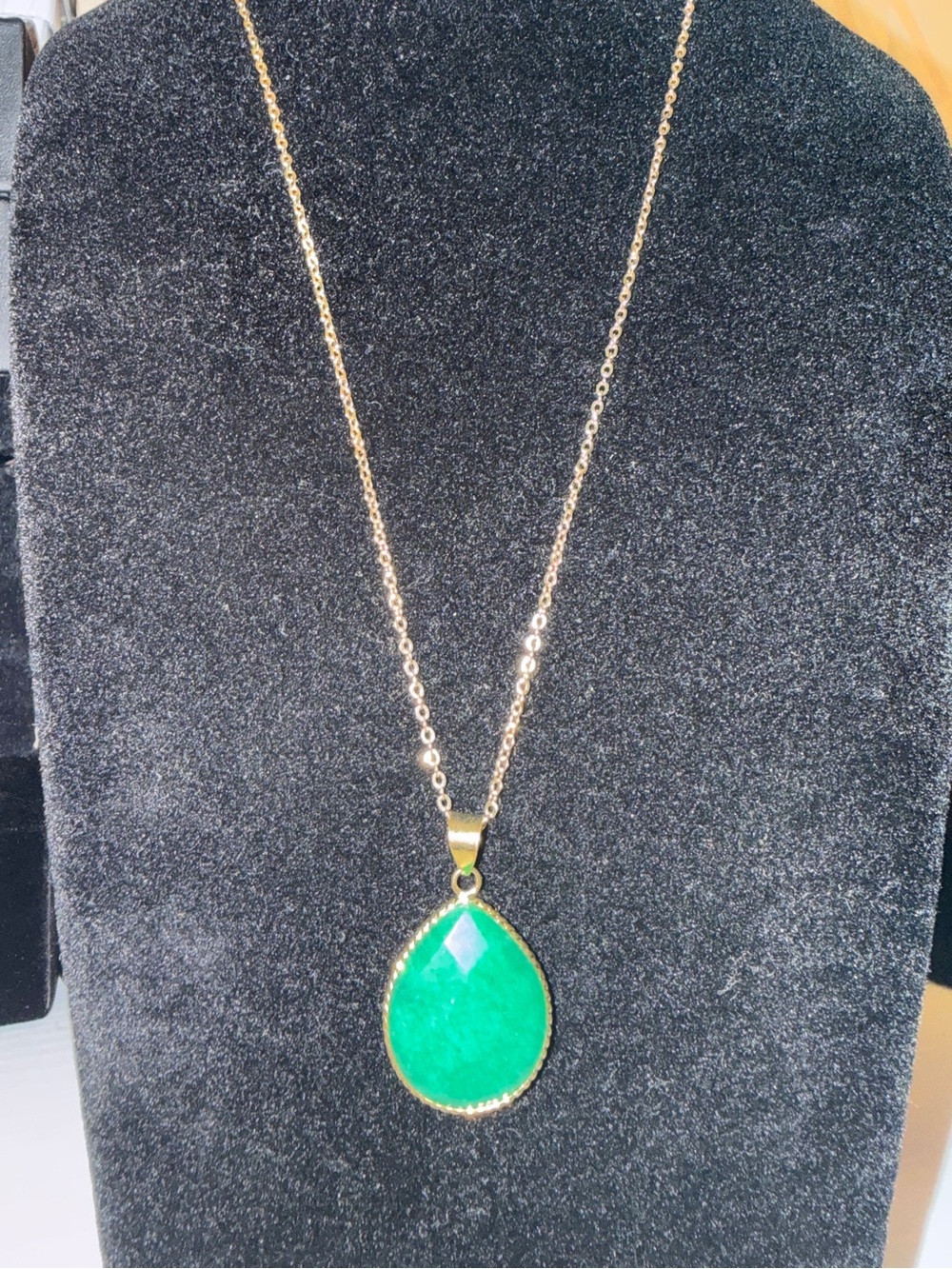Gold Teardrop Green Stone Pendant Necklace - Women Jewelry